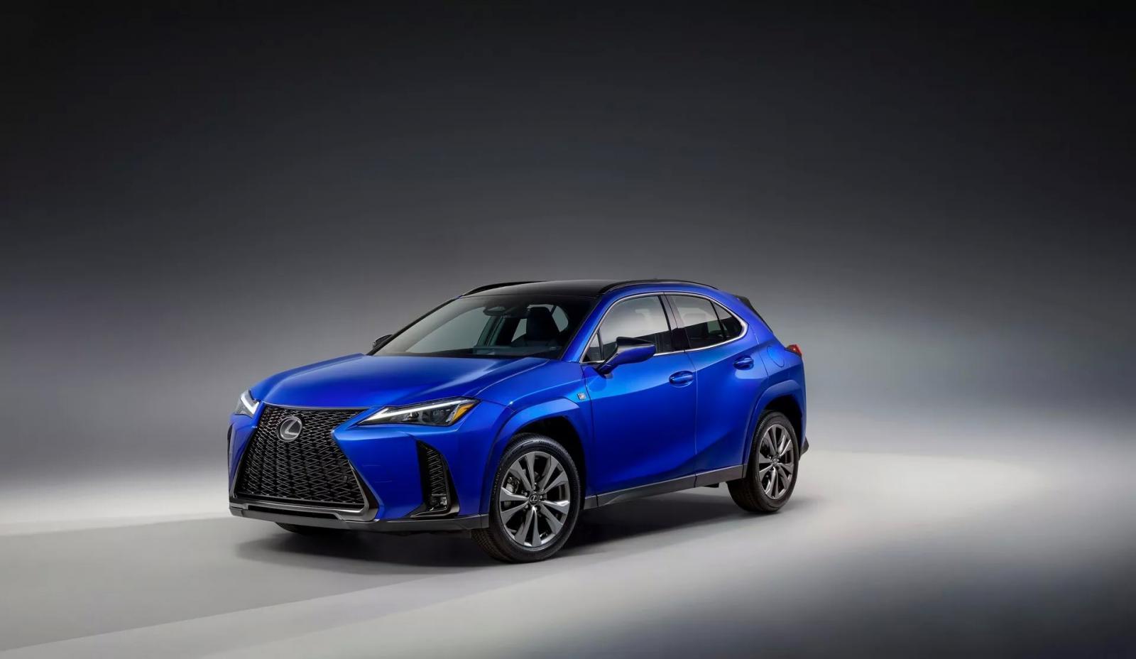 Ντεμπούτο για το νέο Lexus UX 300h με 199 άλογα